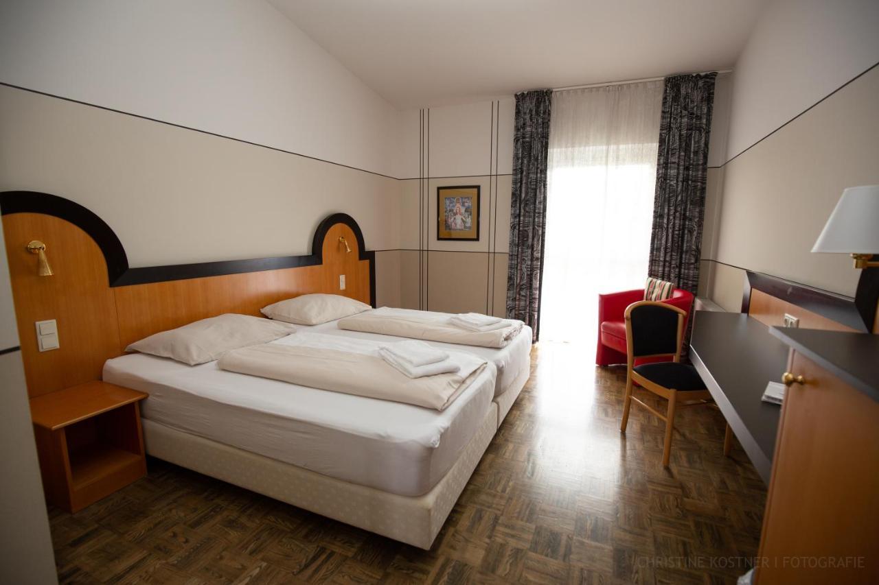 Hotel Fuchspalast Sankt Veit an der Glan Exteriör bild